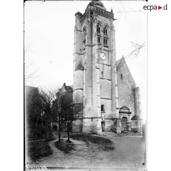 L'église de Montigny. [légende d'origine]