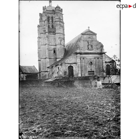 L'église de Ravenel. [légende d'origine]