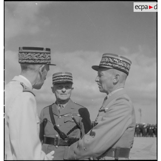 Arrivée du général d'armée Charles Huntziger à Oran.