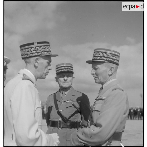 Arrivée du général d'armée Charles Huntziger à Oran.