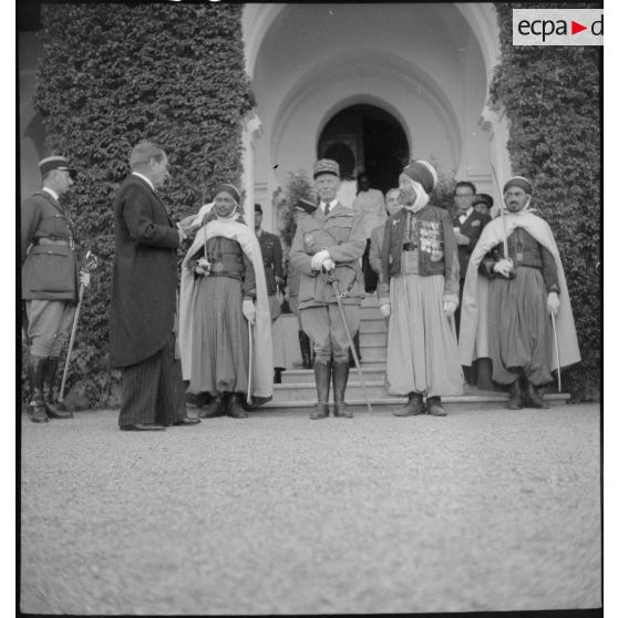 Centenaire des tirailleurs et des spahis de l'armée d'Afrique : discours du maire d'Alger au Palais d'Eté.