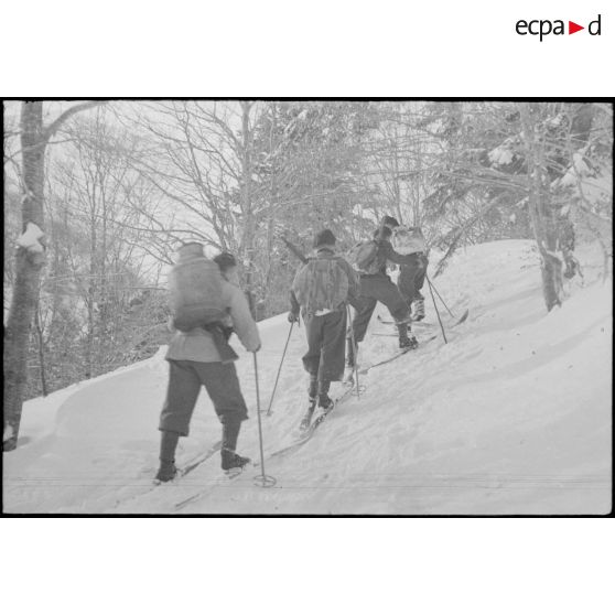 Mission de ravitaillement au centre d'entraînement en montagne du Lioran.