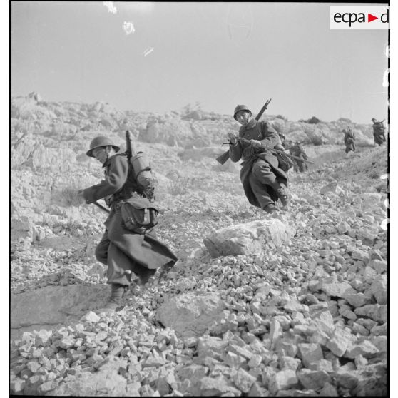 Entraînement des fantassins du 43e RIA.