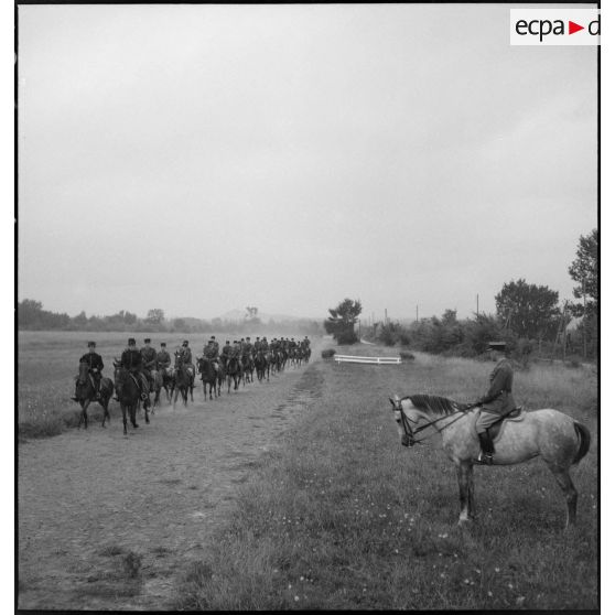 Séance d'équitation pour les élèves officiers de l'école du génie d'Avignon.