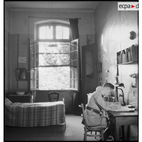 Chambre individuelle de sous-officier à l'école du génie d'Avignon.