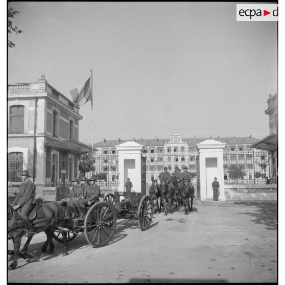 Entrée du quartier Toussaint, caserne de stationnement du 2e groupe du 24e RA.