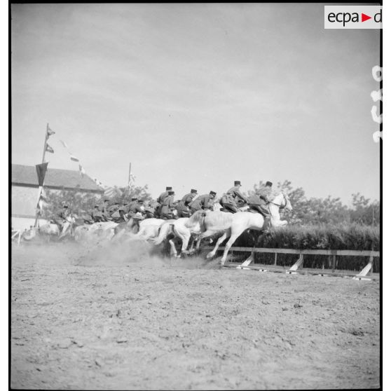 Saut d'obstacles à cheval au 12e RC.