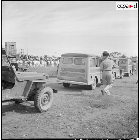 Arrivée de la mission militaire américaine Melby-Erskine à Bac Ninh.