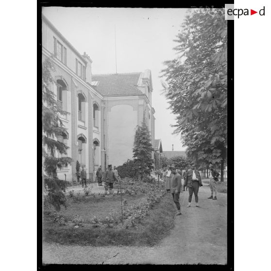 Moisselles (Seine-et-Oise). L'hôpital. [légende d'origine]