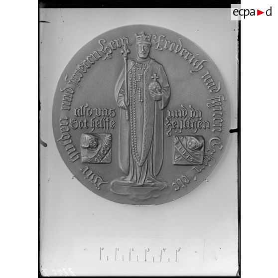 Paris. Musée Leblanc. Médaille allemande « Gott mit Uns » (revers). [légende d'origine]