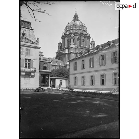 Paris. Val-de-Grâce. La coupole. [légende d'origine]