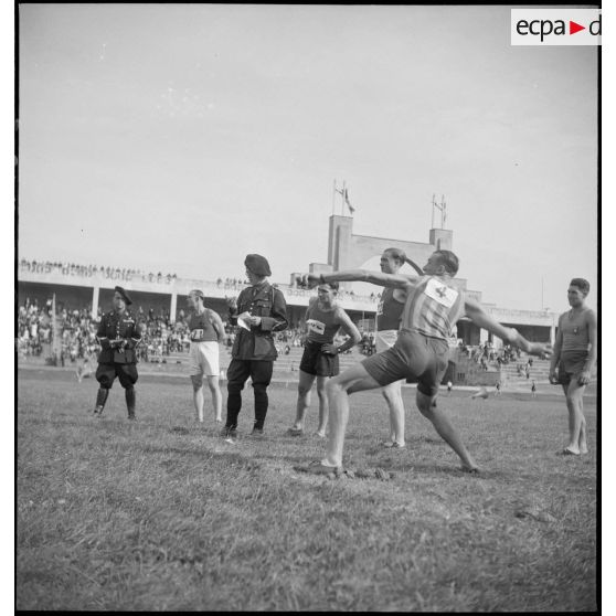 Epreuve de lancer de grenades.