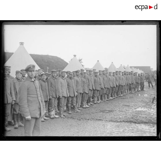 Le Palais (Belle-Isle), camp de Willamez. L'appel des prisonniers. [légende d'origine]