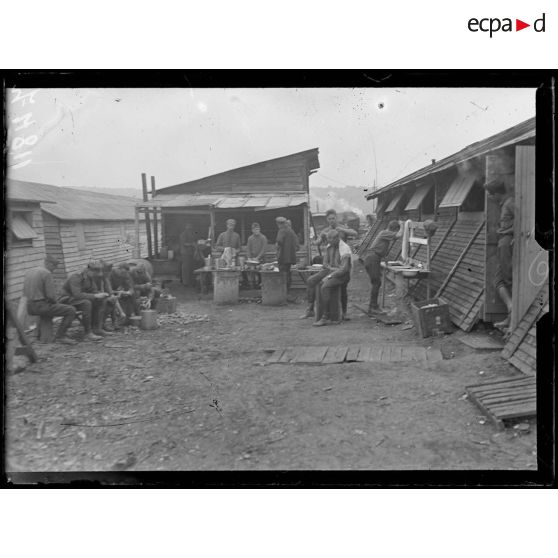 Souilly, Meuse, les ambulances américaines aux armées. La vie à la section SSU 63. [légende d'origine]