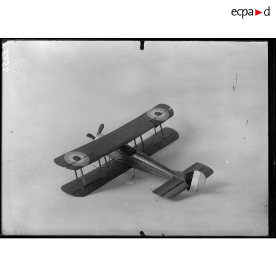 Paris. Musée de la Guerre. Appareil Blériot expérimental. [légende d'origine]