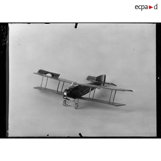 Paris. Musée de la Guerre. Appareil Bréguet AV 1917. [légende d'origine]