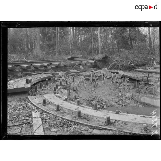 Crépy-en-Laonnois (Aisne). Emplacement d'une Bertha. La plate-forme. [légende d'origine]