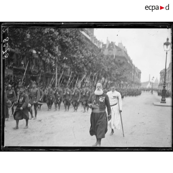 [Fêtes de la Victoire à Paris.]