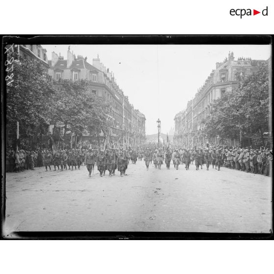 [Fêtes de la Victoire à Paris.]