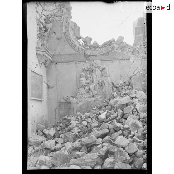 Le coeur de l'église de Berry-au-Bac en Picardie. [légende d'origine]