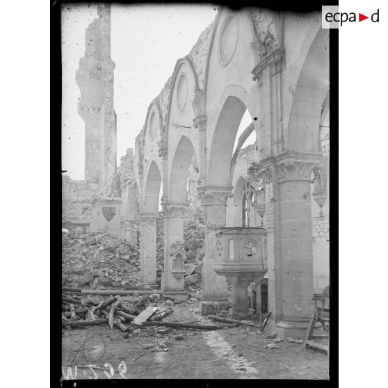 L'église de Berry-au-Bac. [légende d'origine]