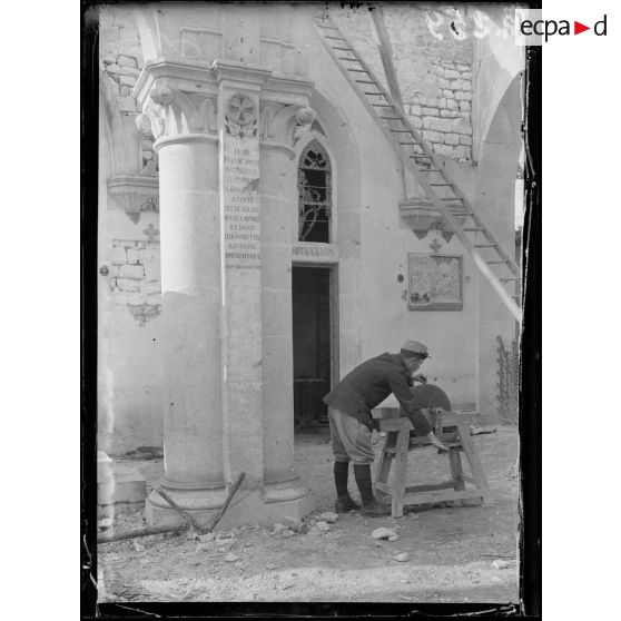 La chapelle de Berry-au-Bac sert de poste d'observation. [légende d'origine]