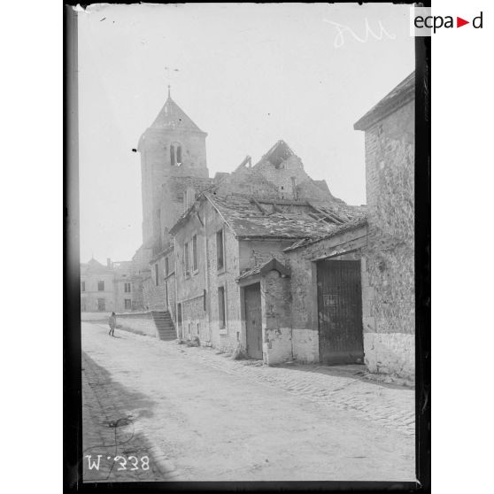 L'église de Cauroy-lès-Hermonville dans la Marne. [légende d'origine]