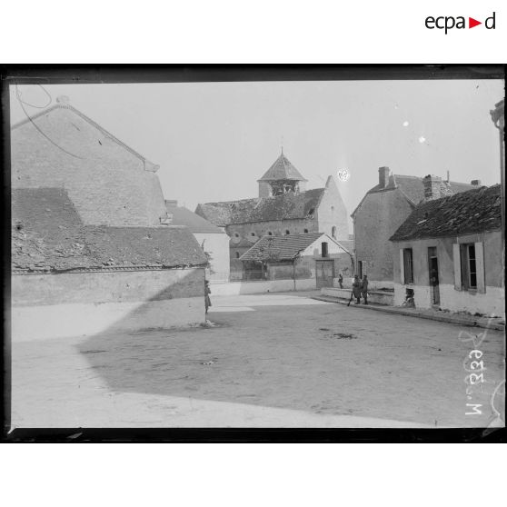 L'église de Cauroy-lès-Hermonville dans la Marne. [légende d'origine]