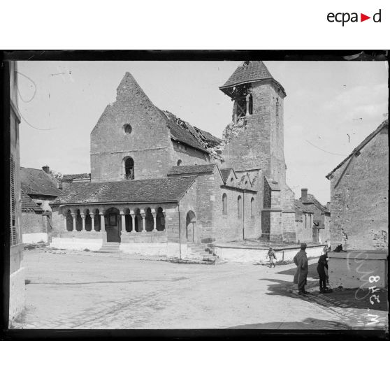 L'église de Cauroy-lès-Hermonville. [légende d'origine]