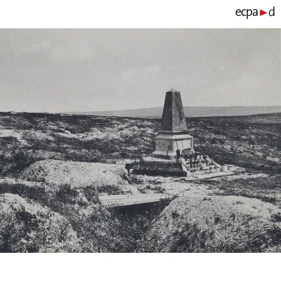 Environs de Verdun. La Côte et le Monument du Mort-Homme. [légende d'origine]