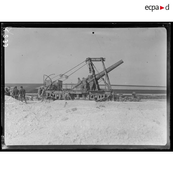 Camp de Mailly. Pièce de 240 TR vue de profil. [légende d’origine]