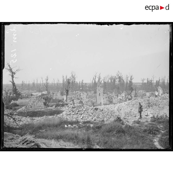 Monchy-au-Bois, Pas-de-Calais, ruines. [légende d'origine]