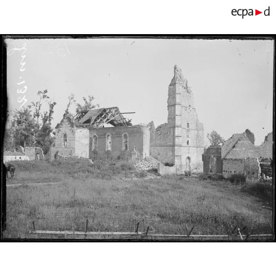 Foncquevillers, Pas-de-Calais, l'église. [légende d'origine]