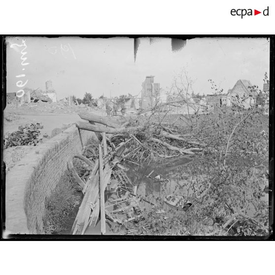 Hamelincourt, Pas de Calais, ruines. [légende d'origine]