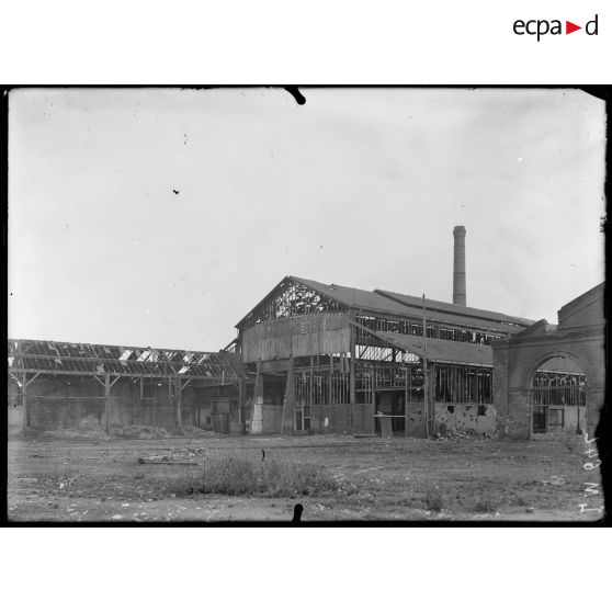 Douai, Nord. Usine Arbel. Bâtiment près de l'entrée. [légende d'origine]