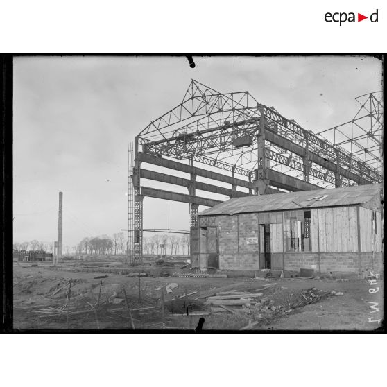 Douai, Nord. Usine Arbel. Les vestiges d'importants bâtiments. [légende d'origine]