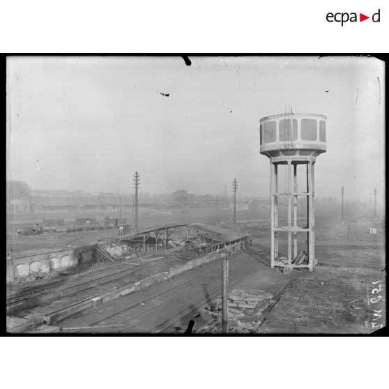 Douai, Nord. Usien Arbel, vue d'ensemble des dégâts. [légende d'origine]