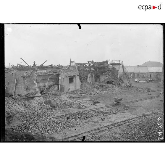 Aniche, Nord. Fosse Fénelon. La fosse vue de côté. [légende d'origine]