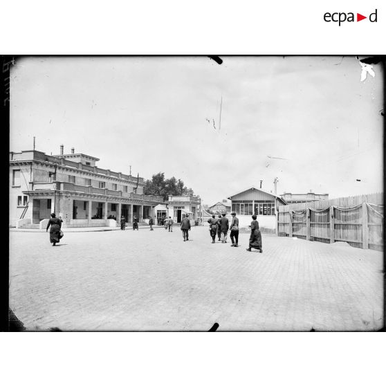 Lyon (Rhône). Usines de l'ancienne exposition. Société L'Eclairage Electrique. L'usine. [légende d'origine]