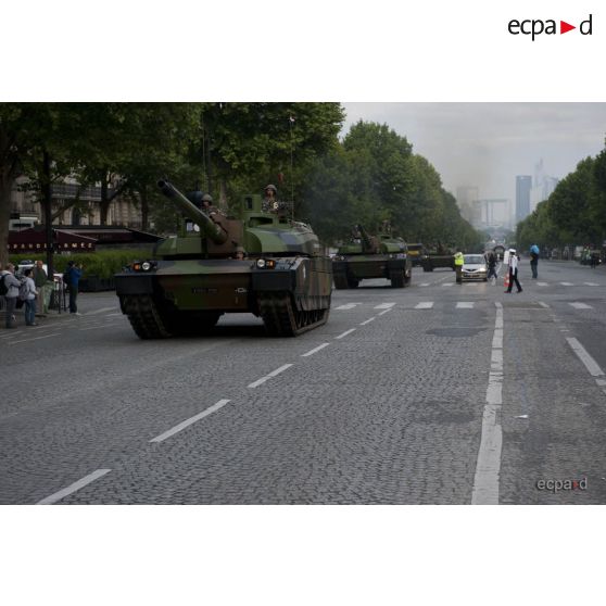 Coulisses du défilé motorisé du 12e RC (régiment de cuirassiers) lors de la cérémonie du 14 juillet 2011.