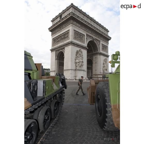 Coulisses du défilé motorisé du 31e RG (régiment du génie) lors de la cérémonie du 14 juillet 2011.