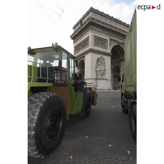 Coulisses du défilé motorisé du 31e RG (régiment du génie) lors de la cérémonie du 14 juillet 2011.