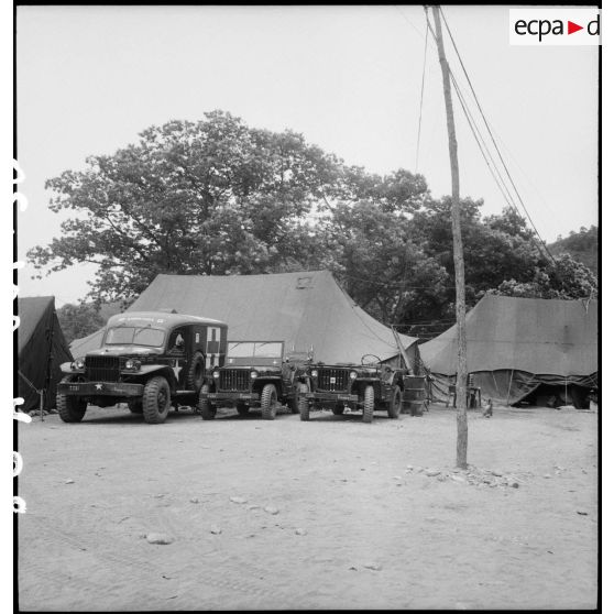 L'infirmerie du camp de base du Bataillon français de l'ONU dans la région de Kapyong.