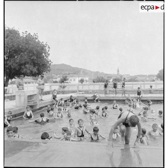 La piscine de l'école militaire enfantine Hériot.