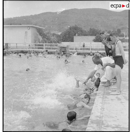 La piscine de l'école militaire enfantine Hériot.