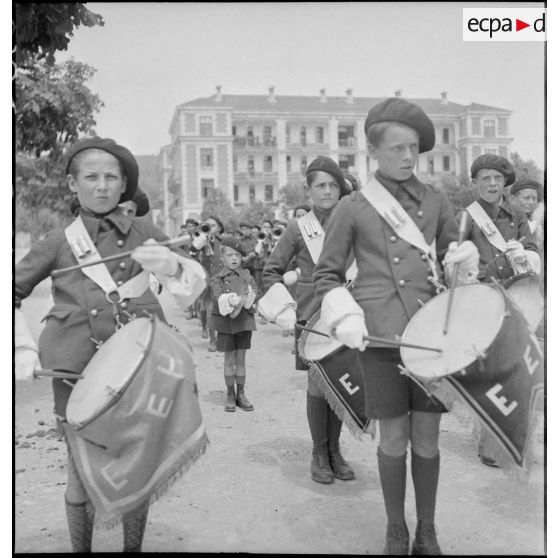 La fanfare de l'école militaire enfantine Hériot.