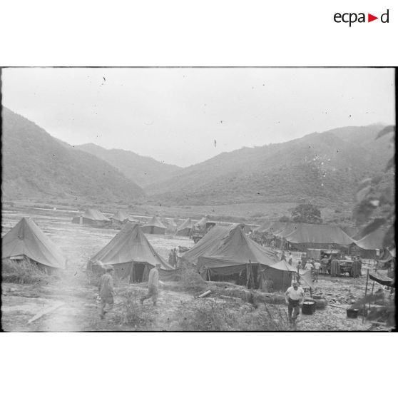 Le campement de la base arrière du Bataillon français de l'ONU en Corée.