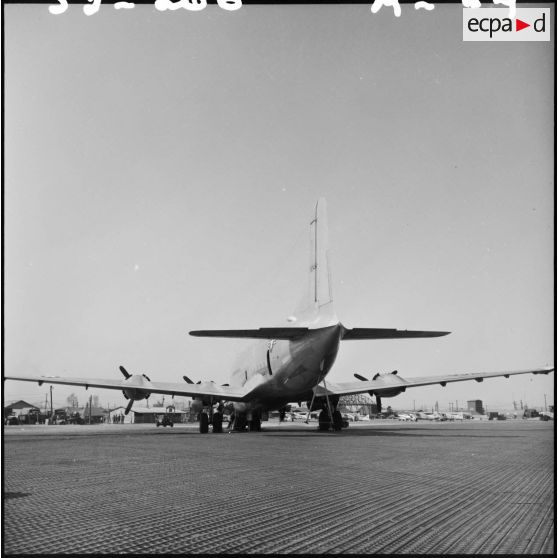 Un avion de transport américain en Corée du Sud.