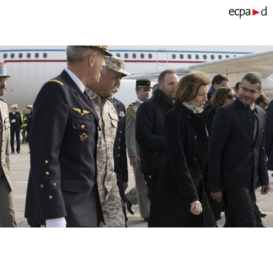 Arrivée de la ministre des Armées, sur l'aéroport d'Amman, en Jordanie.