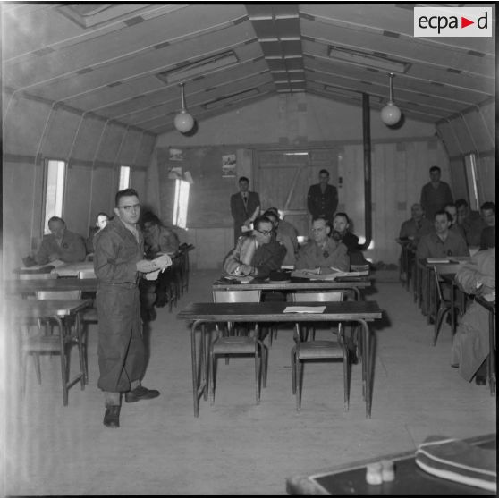 Vue d'une salle de cours au centre d'instruction de Beni-Messous.